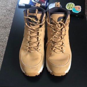 Men’s Nike Manoa Boots, Sz. 8.5